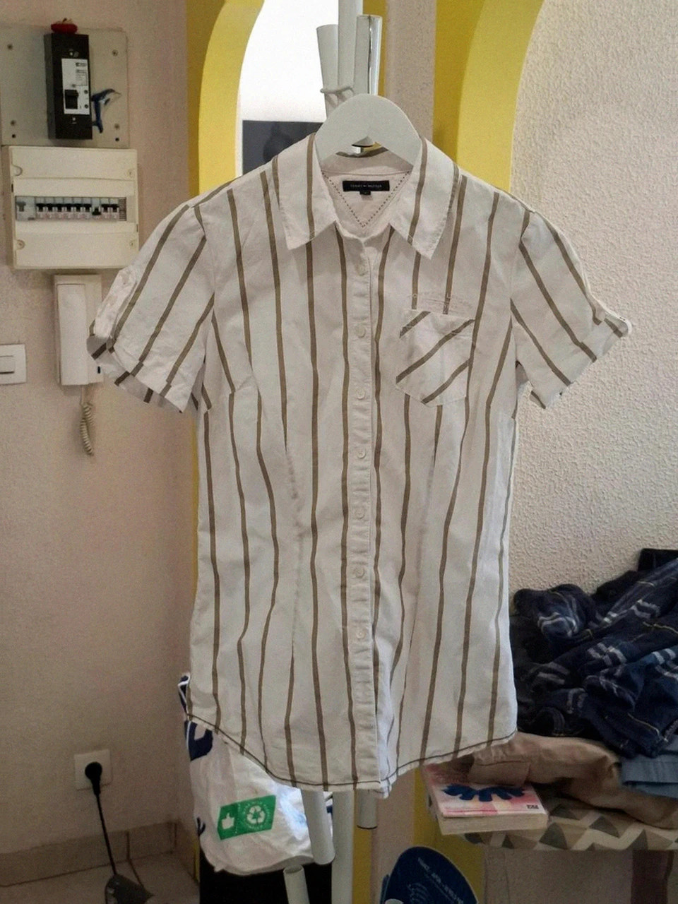 Chemise Femme Manches Courtes Rayée Blanc / Kaki Tommy Hilfiger T.4 / S