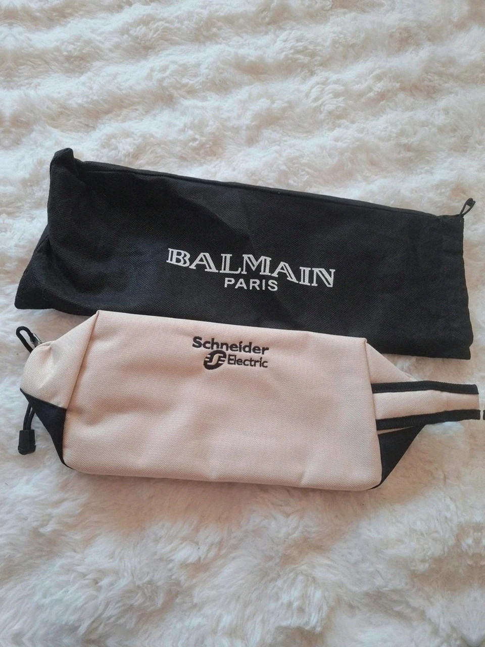 Pochette / Trousse de Toilette Balmain x Schneider Electric avec Poouch – Balmain 2