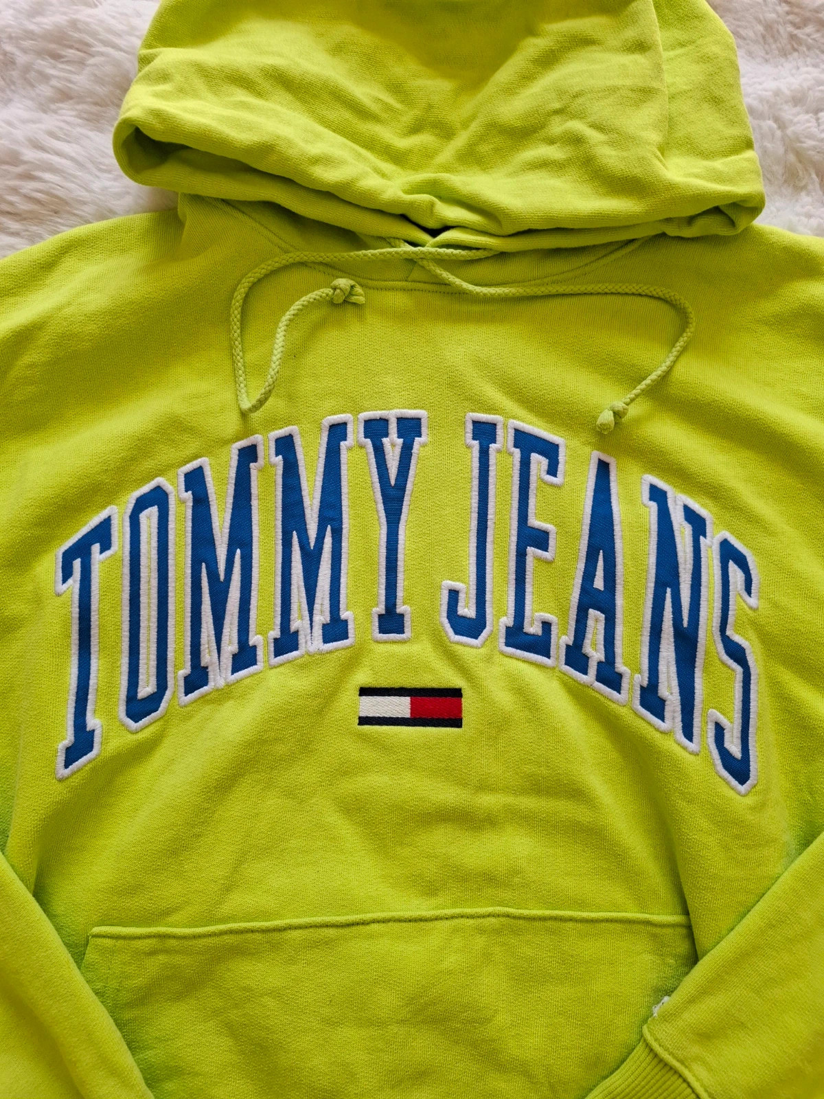 Sweat à Capuche / Hoodie Vert Fluo "Tommy Jeans" Grand Logo Brodé T.L – Tommy Jeans – taille L 2
