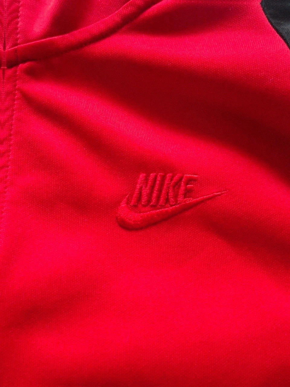 Veste Rétro de Survêtement Y2K Nike Color Block Rouge et Noire T.S – Nike – taille S 3