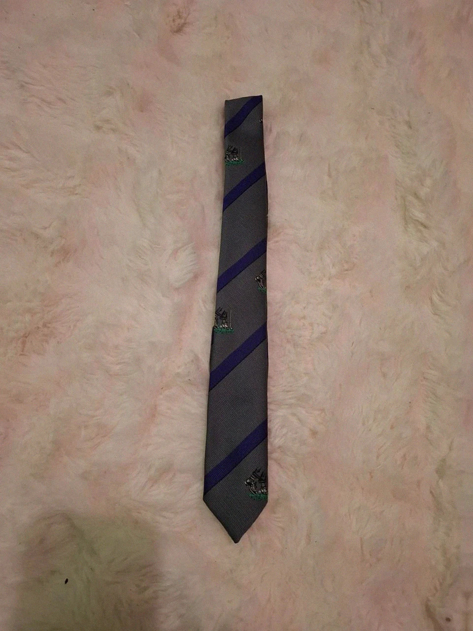 Cravate Rétro Vintage à Motifs Golfeur Grise et Violette