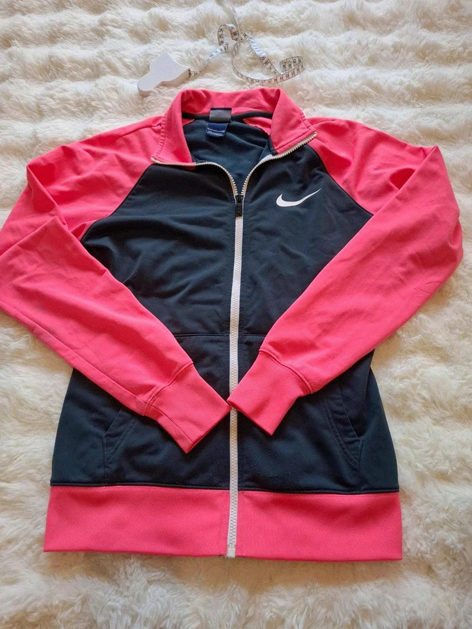 Veste Zippée de Sport Nike Rose et Gris Foncé T.S (36) – Nike – taille S / 36 / 8 5