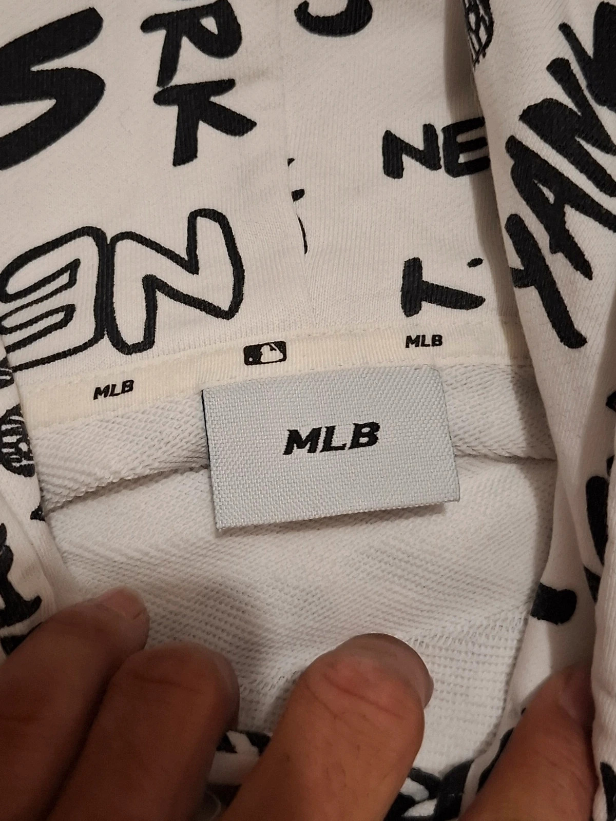 Sweat à Capuche Blanc Imprimé "MLB New York Yankees" T.XL – MLB – taille XL 4
