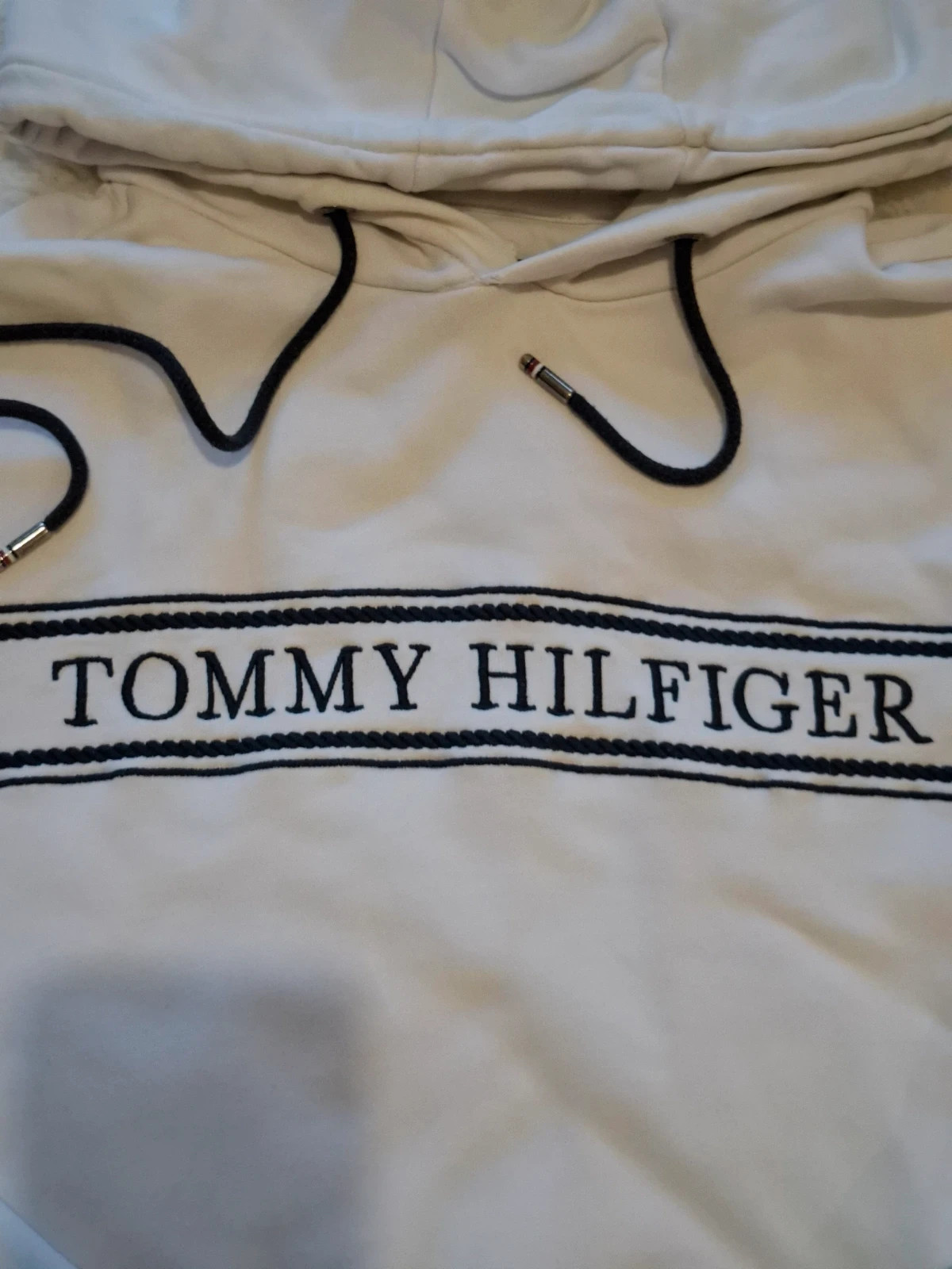 Sweat à Capuche Blanc "Tommy Hilfiger" T.M / S-M – Tommy Hilfiger – taille M 2