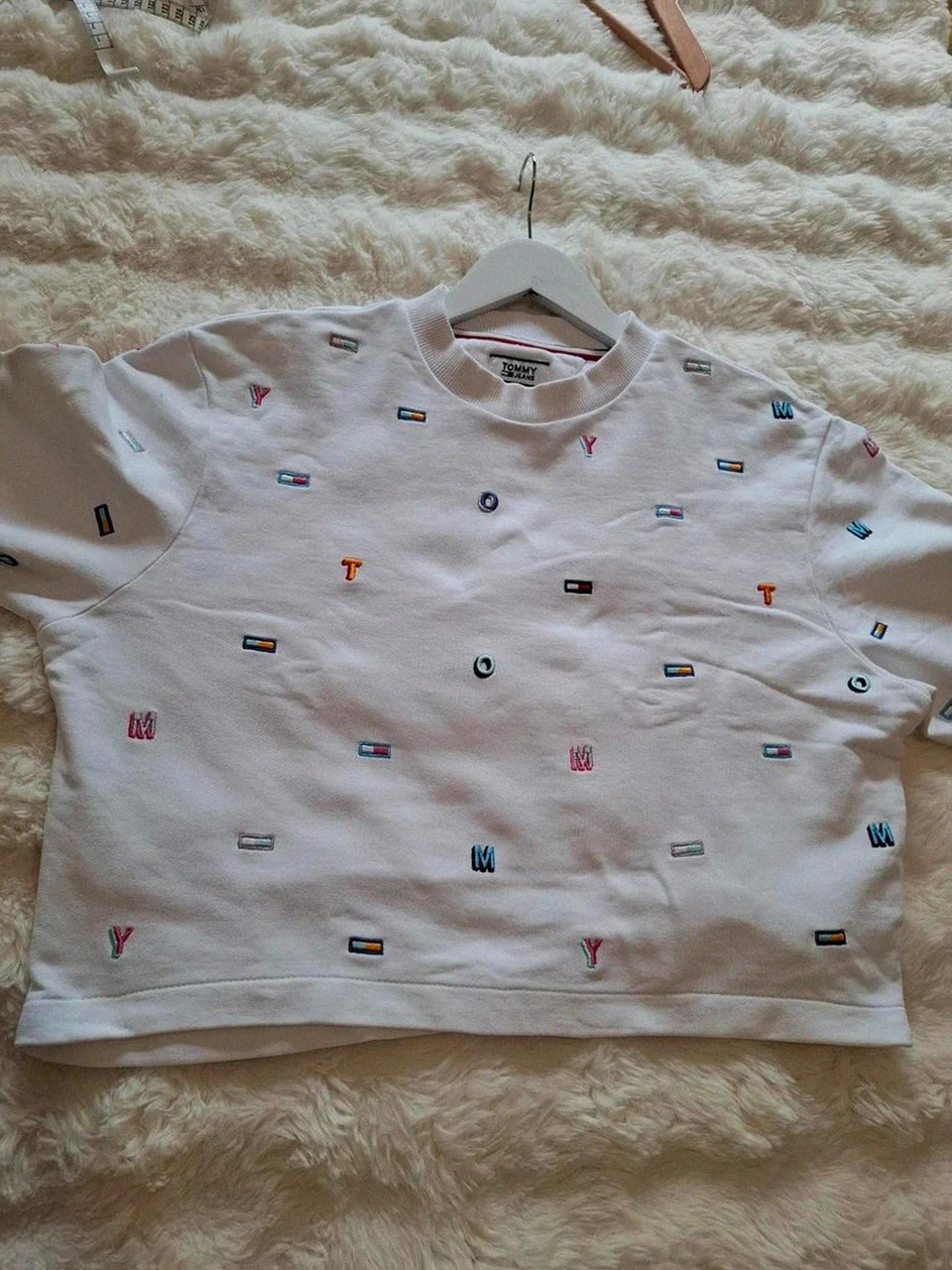 Crop Top Sweat-shirt Brodé Blanc Tommy Jeans T.S (36) – Tommy Hilfiger – taille S / 36 / 8 3