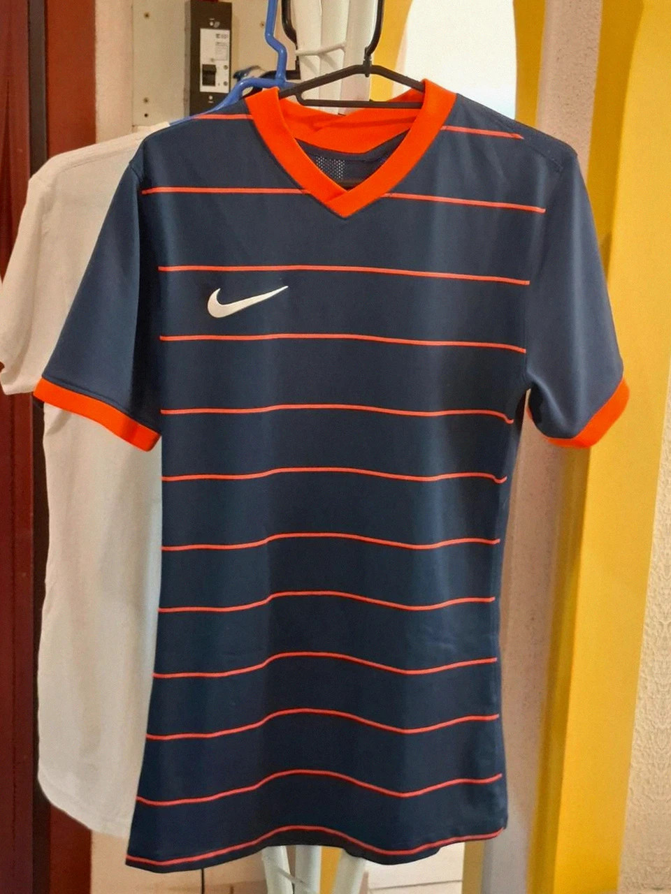 T-shirt d'Entraînement / Nike Dri-Fit - Bleu Marine & Orange - Taille S – Nike – taille S / 36 / 8 2