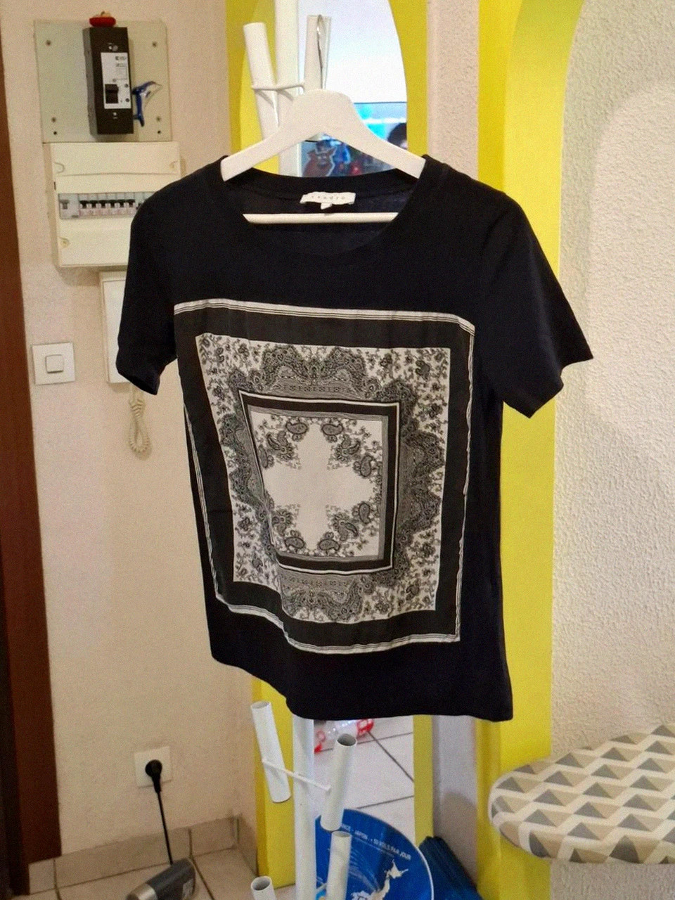 T-shirt Foulard Imprimé Sandro - Noir & Blanc - Manches courtes - Taille 1 (S) – Sandro – taille S / 36 / 8 2