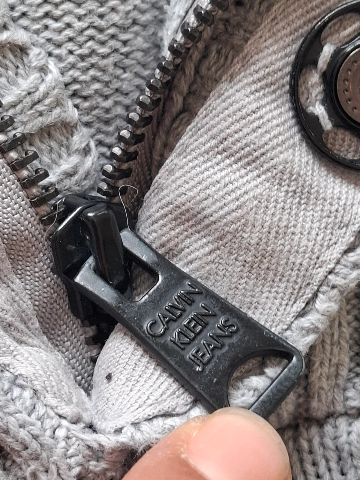 Pull / Pull-over Zippé Col Montant Calvin Klein Jeans Gris 100% Coton T.L / L – Calvin Klein Jeans – taille L 5
