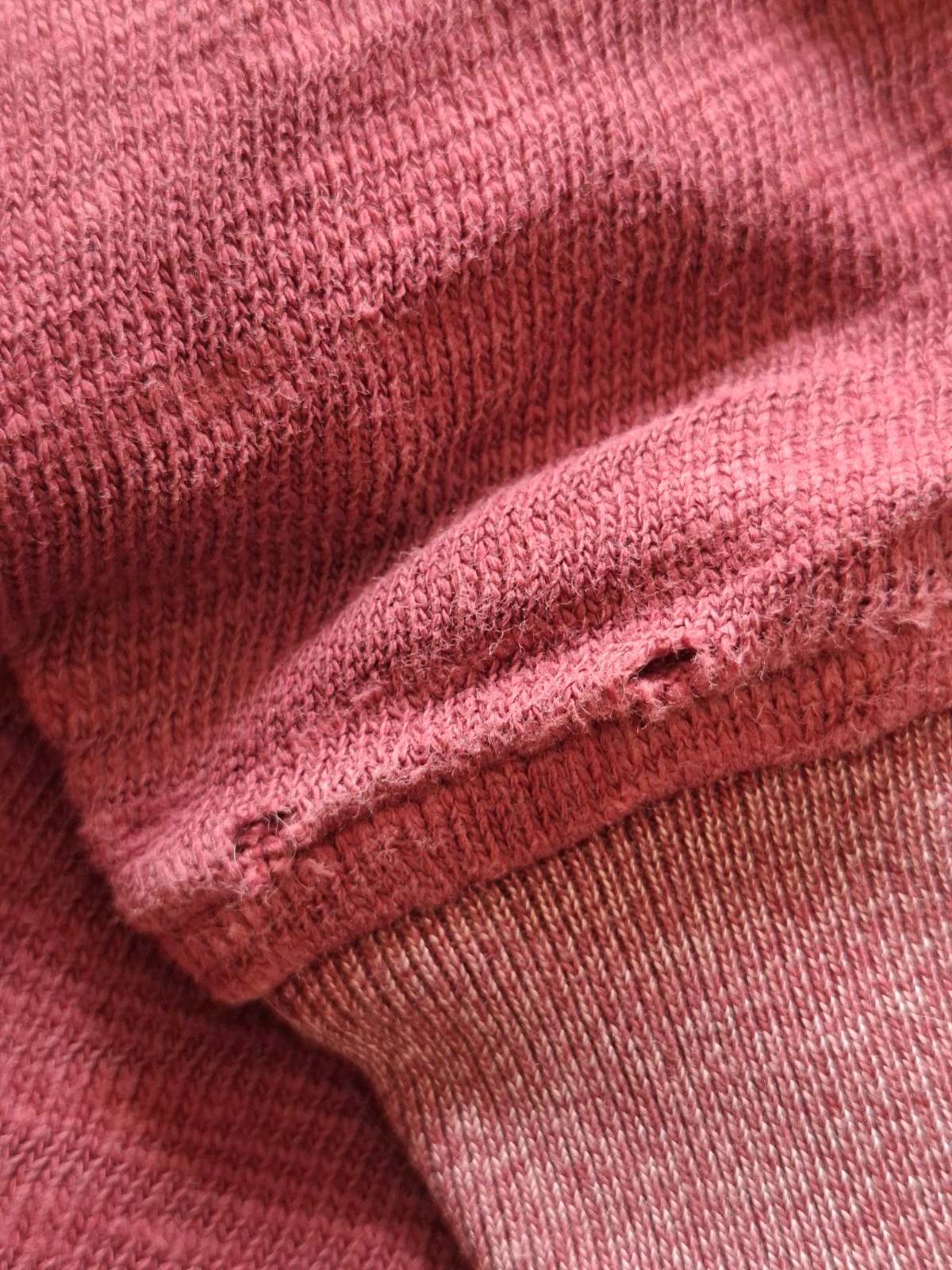 Pull / Pull-over Effet Délavé Tommy Hilfiger Denim Bordeaux T.M / M – Tommy Hilfiger – taille M 5
