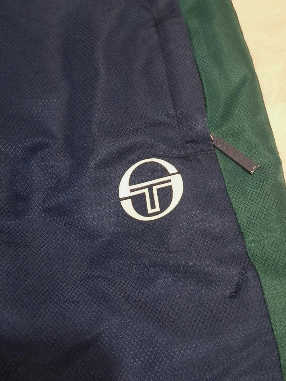 Pantalon de survêtement / Jogging Sergio Tacchini - Vert & Bleu - 14 ans (S) – Sergio Tacchini – taille 13 ans / 158 cm 2