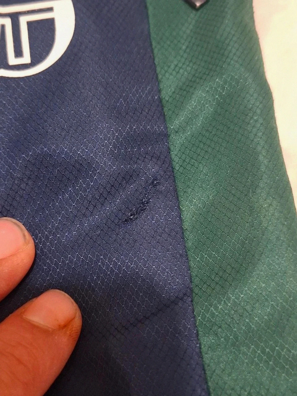 Pantalon de survêtement / Jogging Sergio Tacchini - Vert & Bleu - 14 ans (S) – Sergio Tacchini – taille 13 ans / 158 cm 3