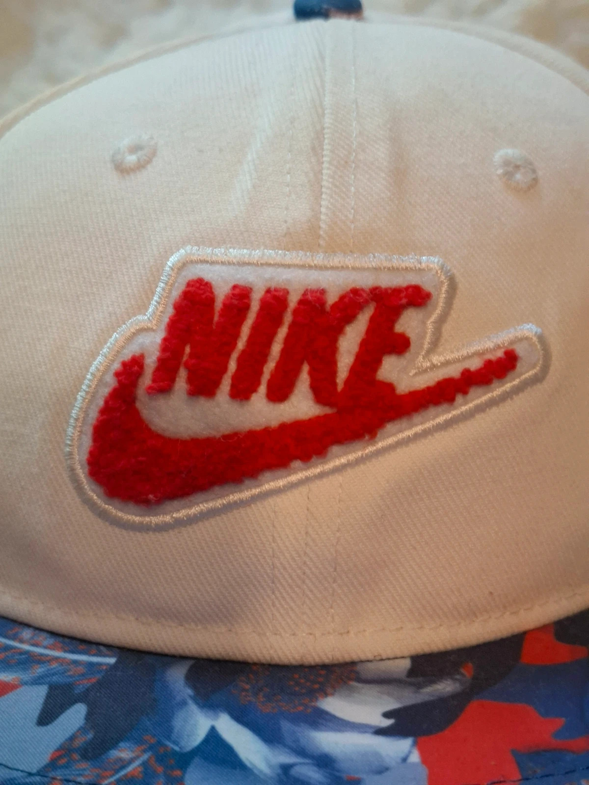 Casquette Snapback Nike Pro – Blanche et Visière Motif Floral / Camo – Taille Unique – Nike – taille Taille unique 3