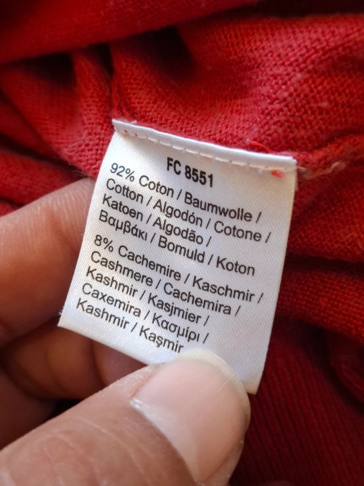 Pull léger Lacoste Rouge Col V Coton Cachemire T.2 / S-M – Lacoste – taille S 5