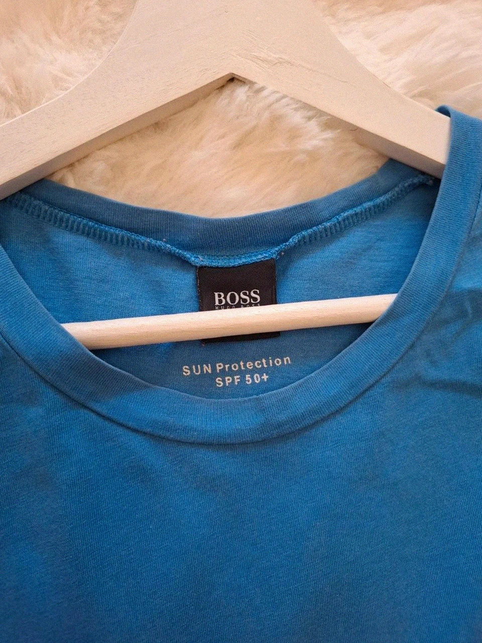 Hugo Boss T-shirt - Bleu - Taille L - Protection Solaire SPF 50+ – Hugo Boss – taille L 4