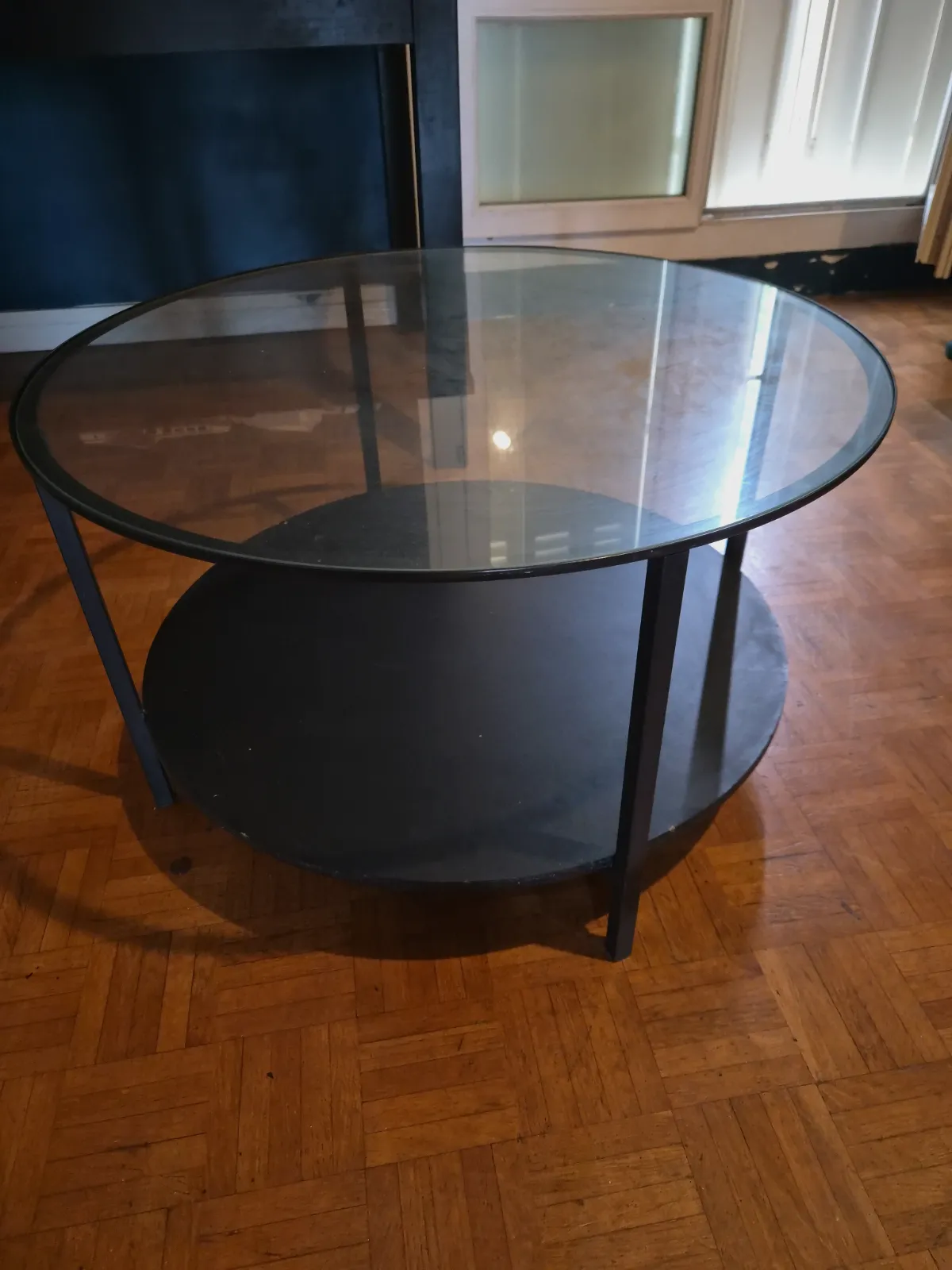Table basse ronde en verre et métal noir – Maison du monde 2