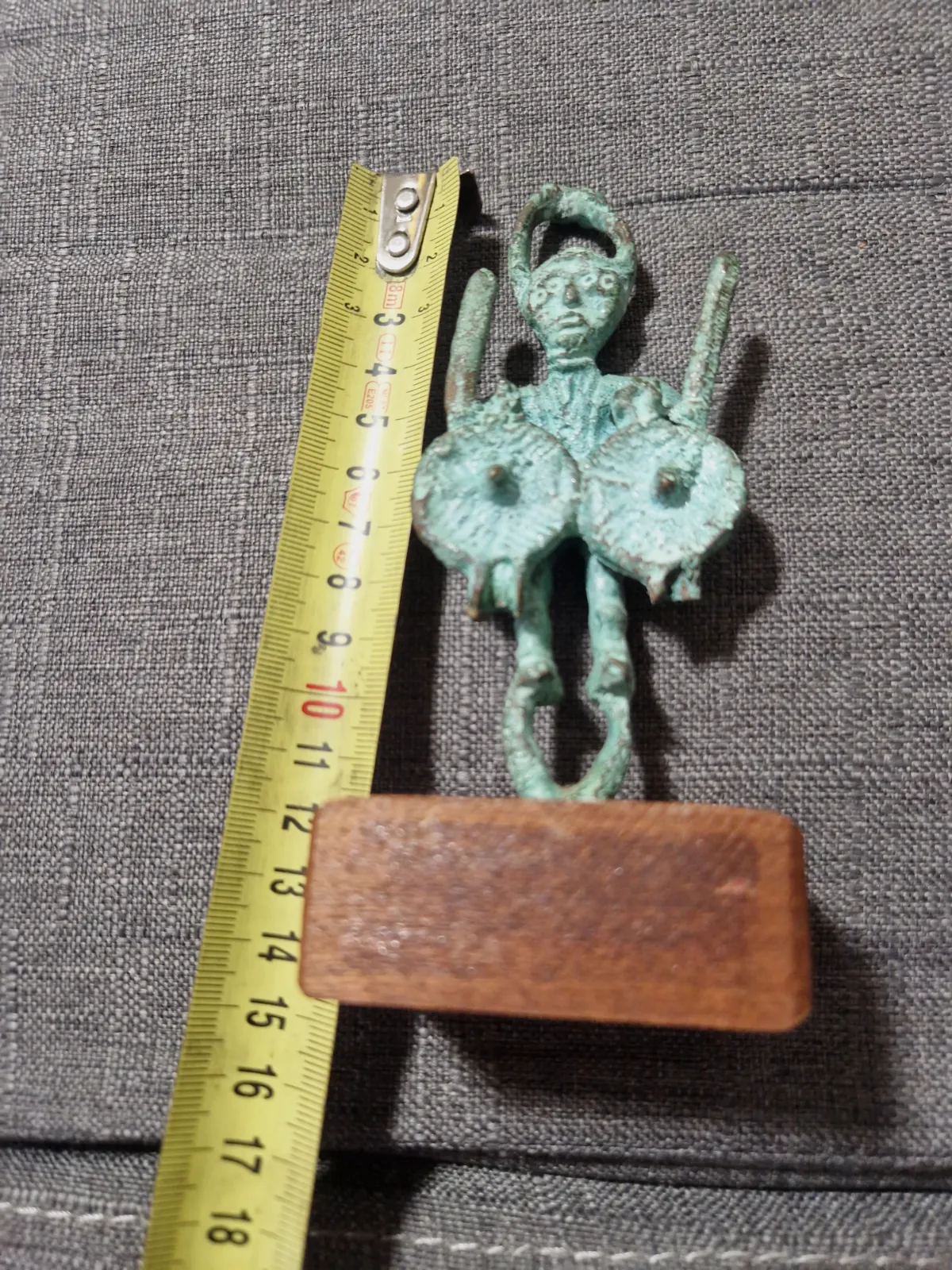 Bronze warrior statuette on wooden base – Hand made 3