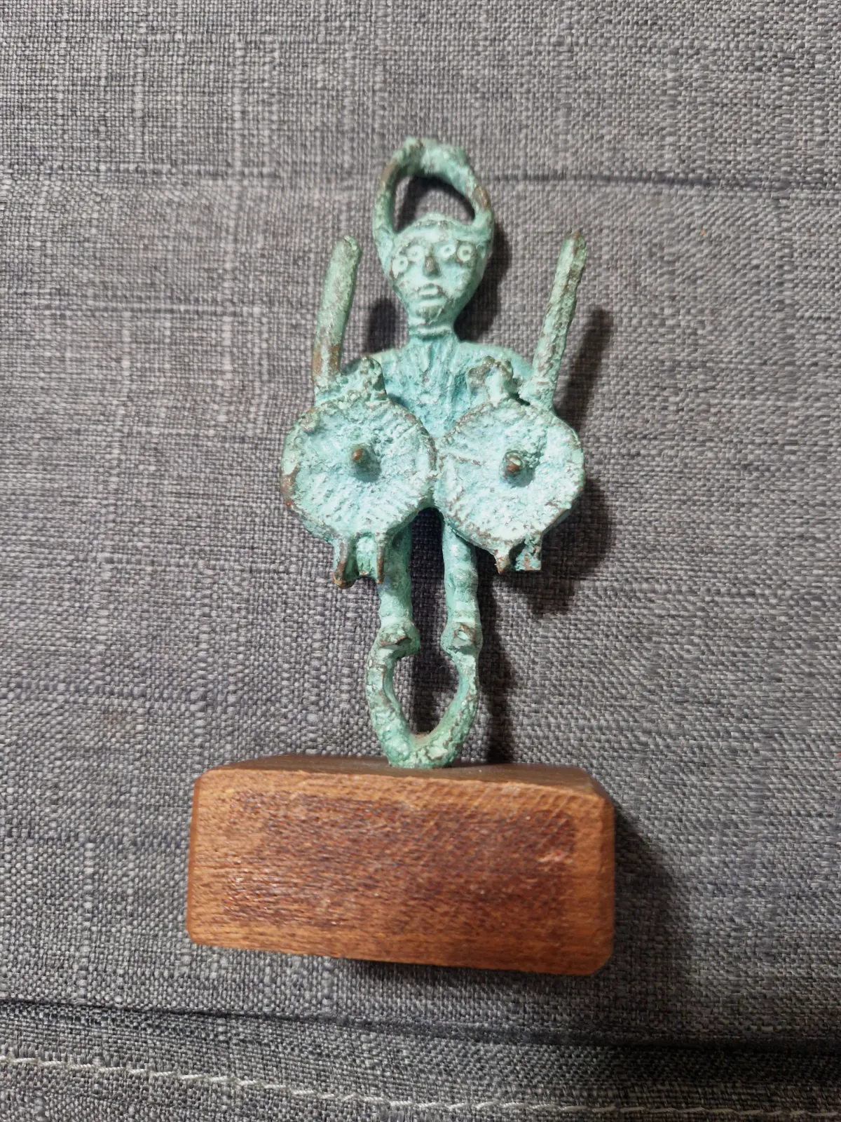 Bronze warrior statuette on wooden base – Hand made 2