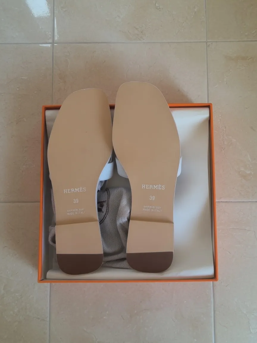 Sandales Hermès Oran blanches 8