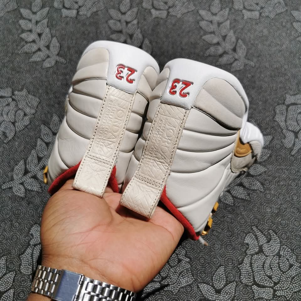 Jordan 12 Retro Weiß Gold Rot 2