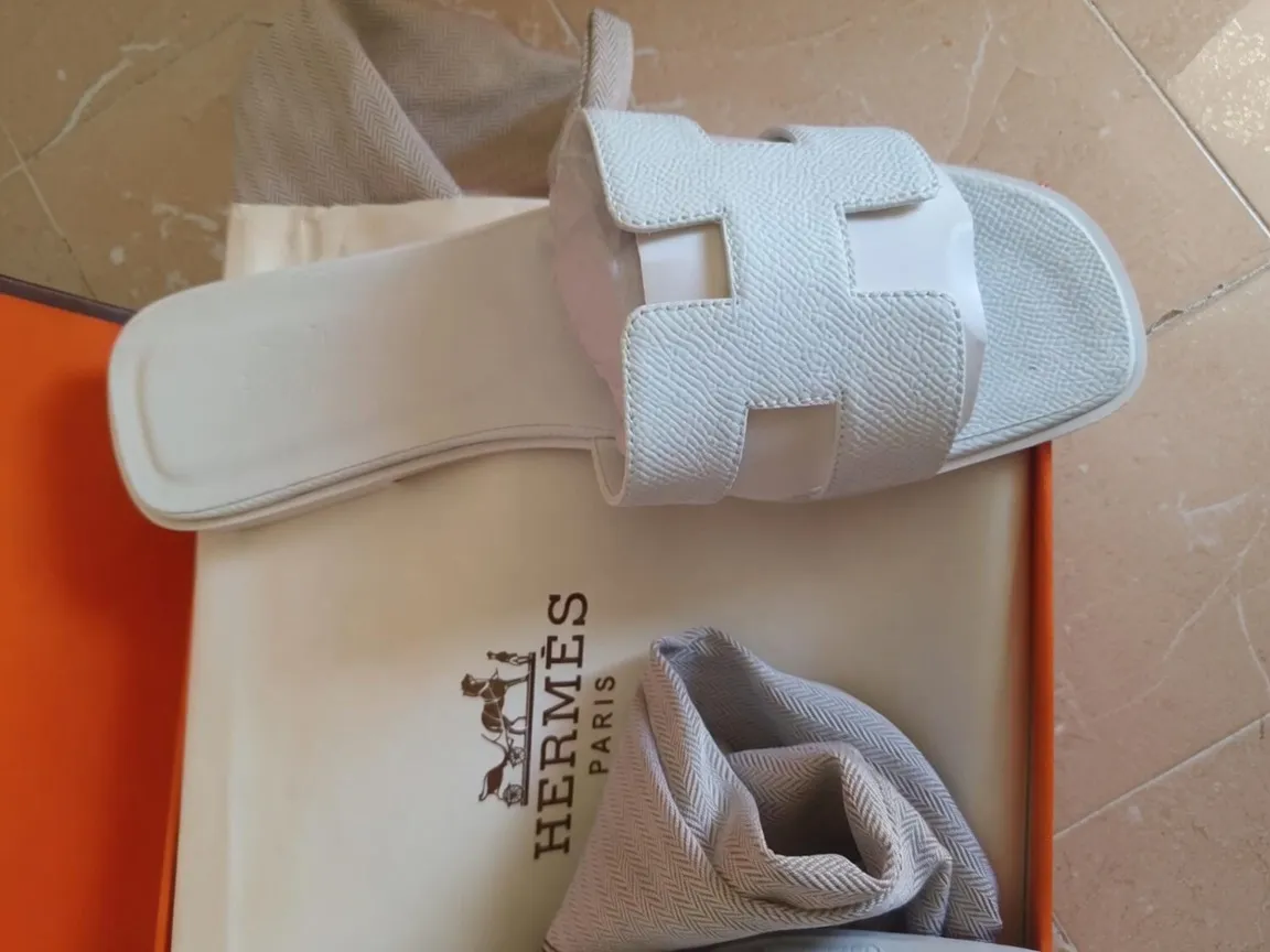Sandales Hermès Oran blanches 9