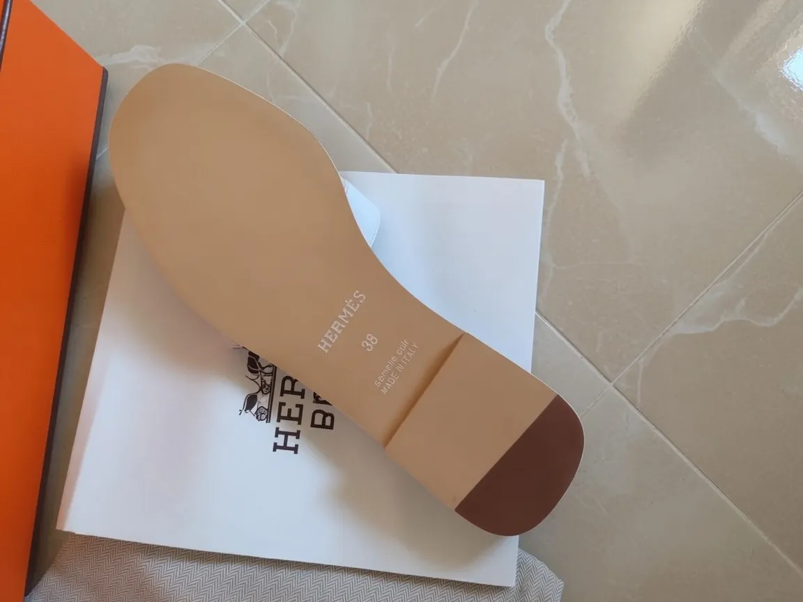 Sandales Hermès Oran blanches 4