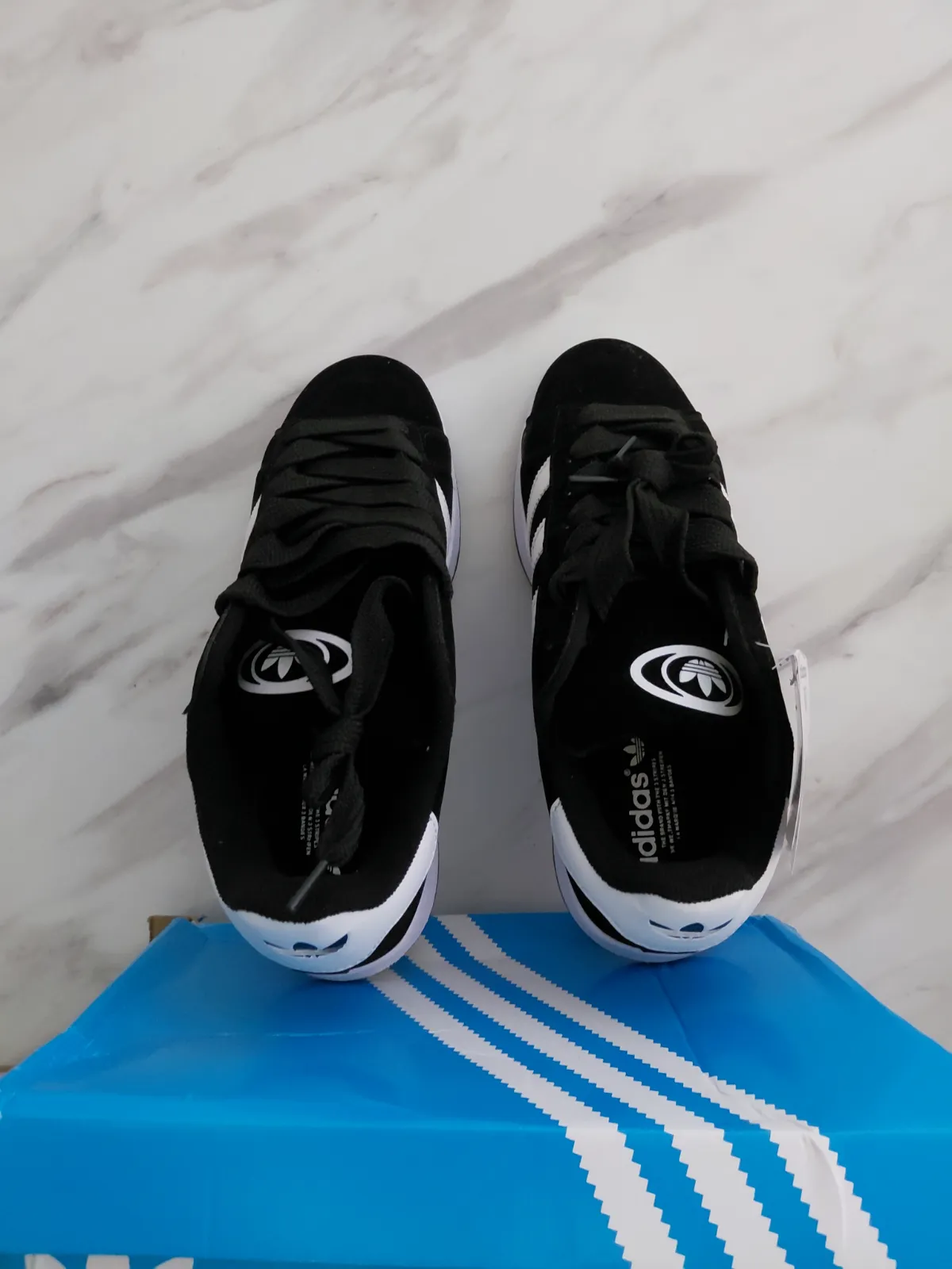 Adidas Campus Noir & Blanc - Taille 42 - Neuves avec étiquette – Adidas – taille EU 42 4