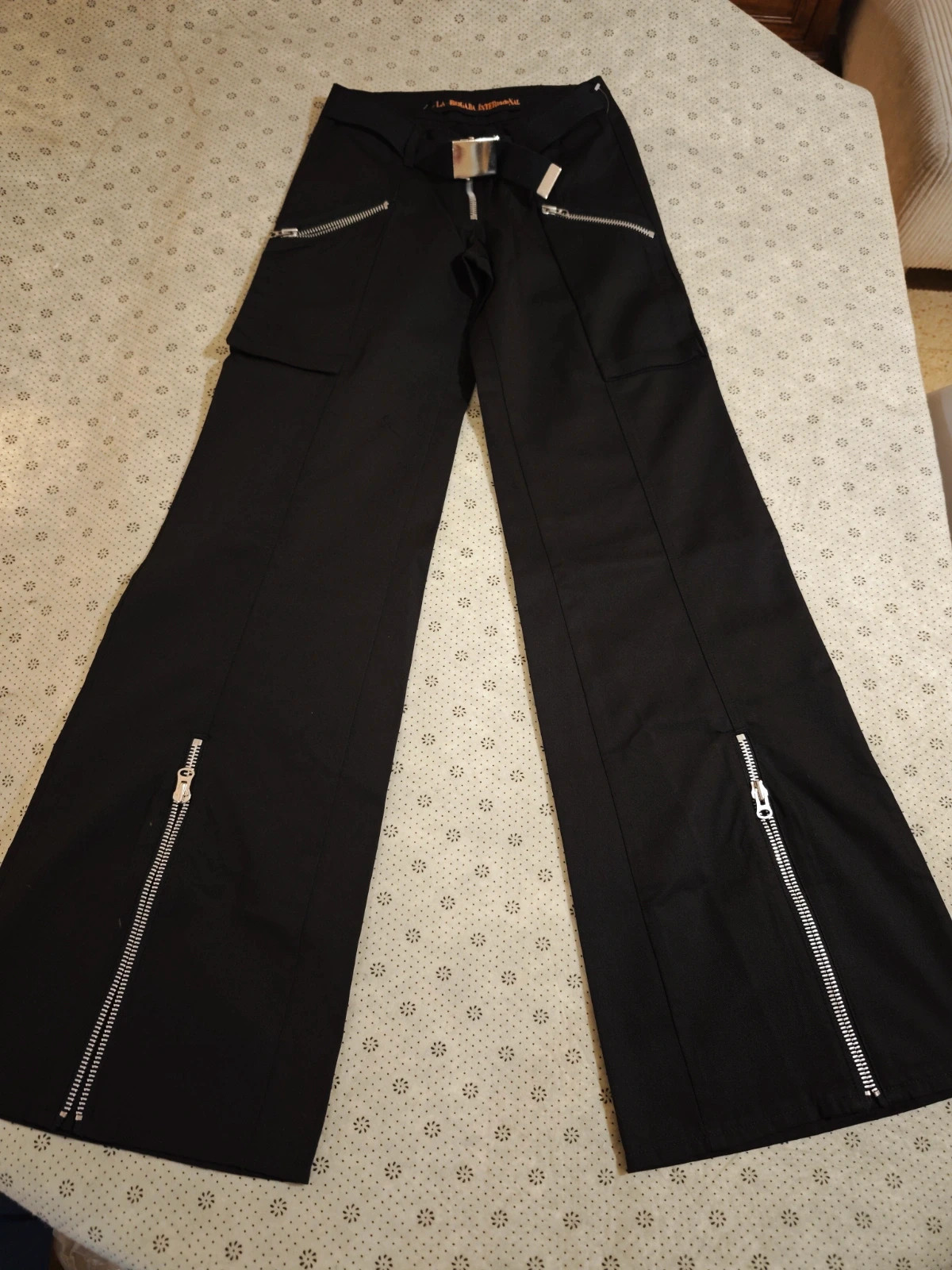 Pantalon évasé vintage Y2K noir zips métalliques neuf avec étiquette