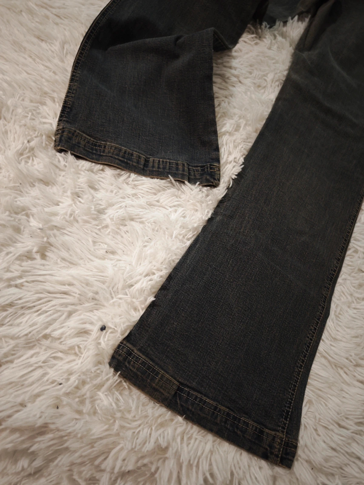 Jean vintage rétro gris-bleu délavé – Coupe légèrement évasée – Poches à rabat – Vintage Dressing – taille XS / 34 / 6 5