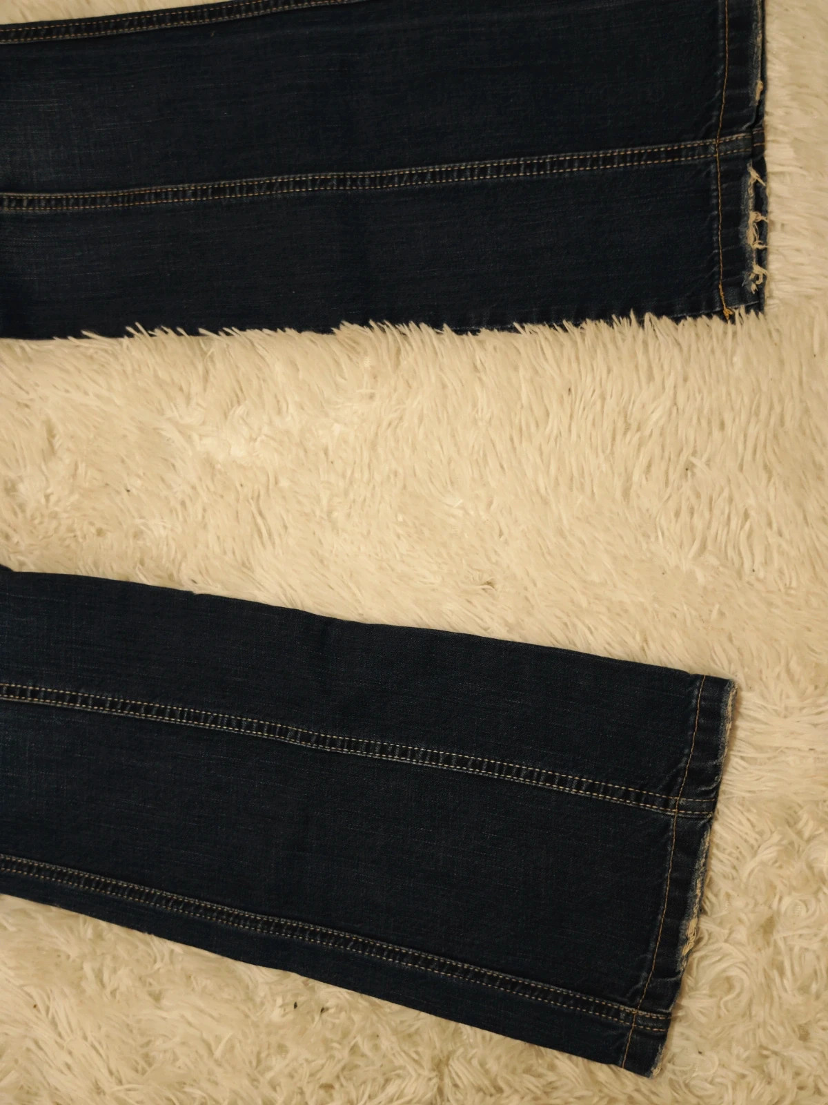 Jean femme vintage Y2K coupe très légèrement évasée effet destroy – P&Y – taille S / 36 / 8 4