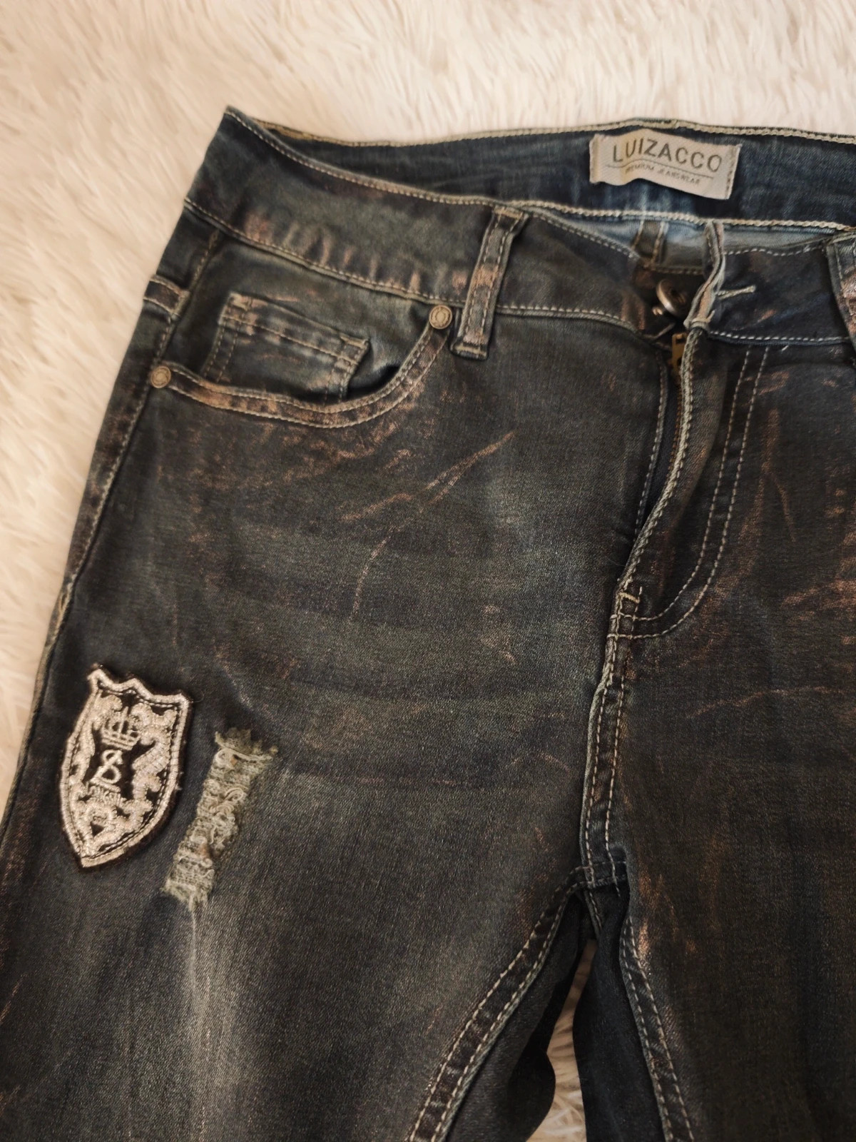 Jean jegging ultra stretch effet destroy écussons brodés et détails brillants – Luizacco – taille XS / 34 / 6 3