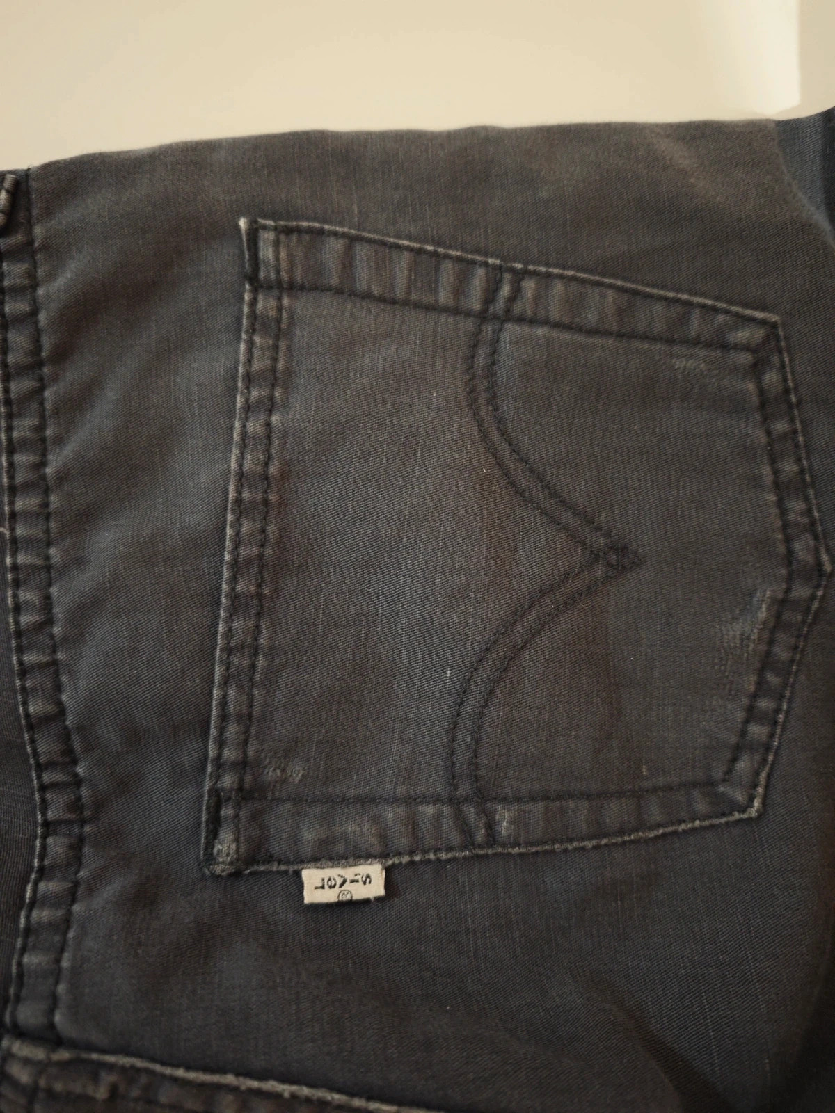 Levi’s 401 gris anthracite – Levi's – taille XS / 34 / 6 4