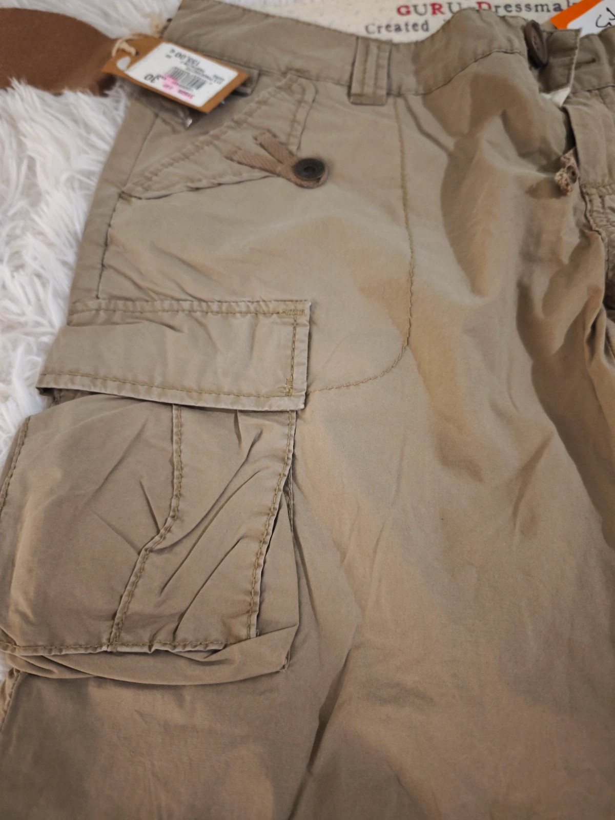 Pantacourt cargo brodé GURU – Années 2000 – Guru – taille M / 38 / 10 4