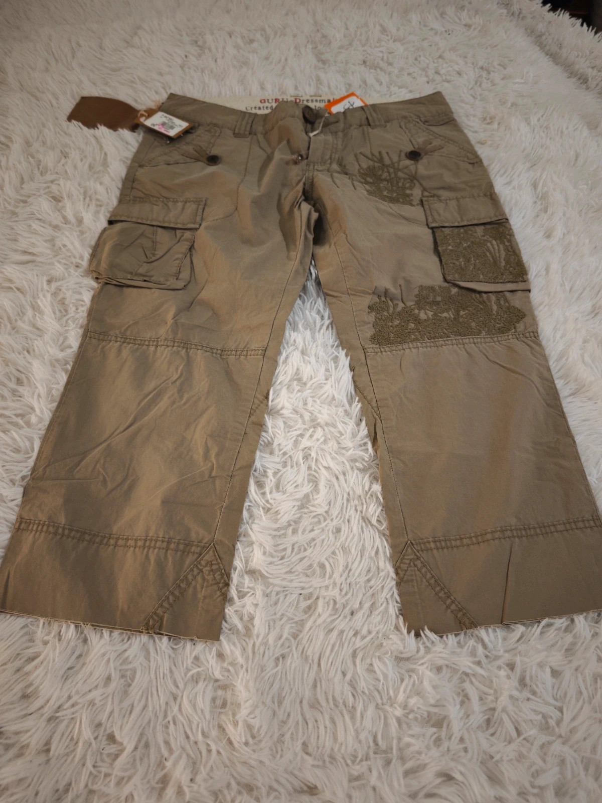 Pantacourt cargo brodé GURU – Années 2000