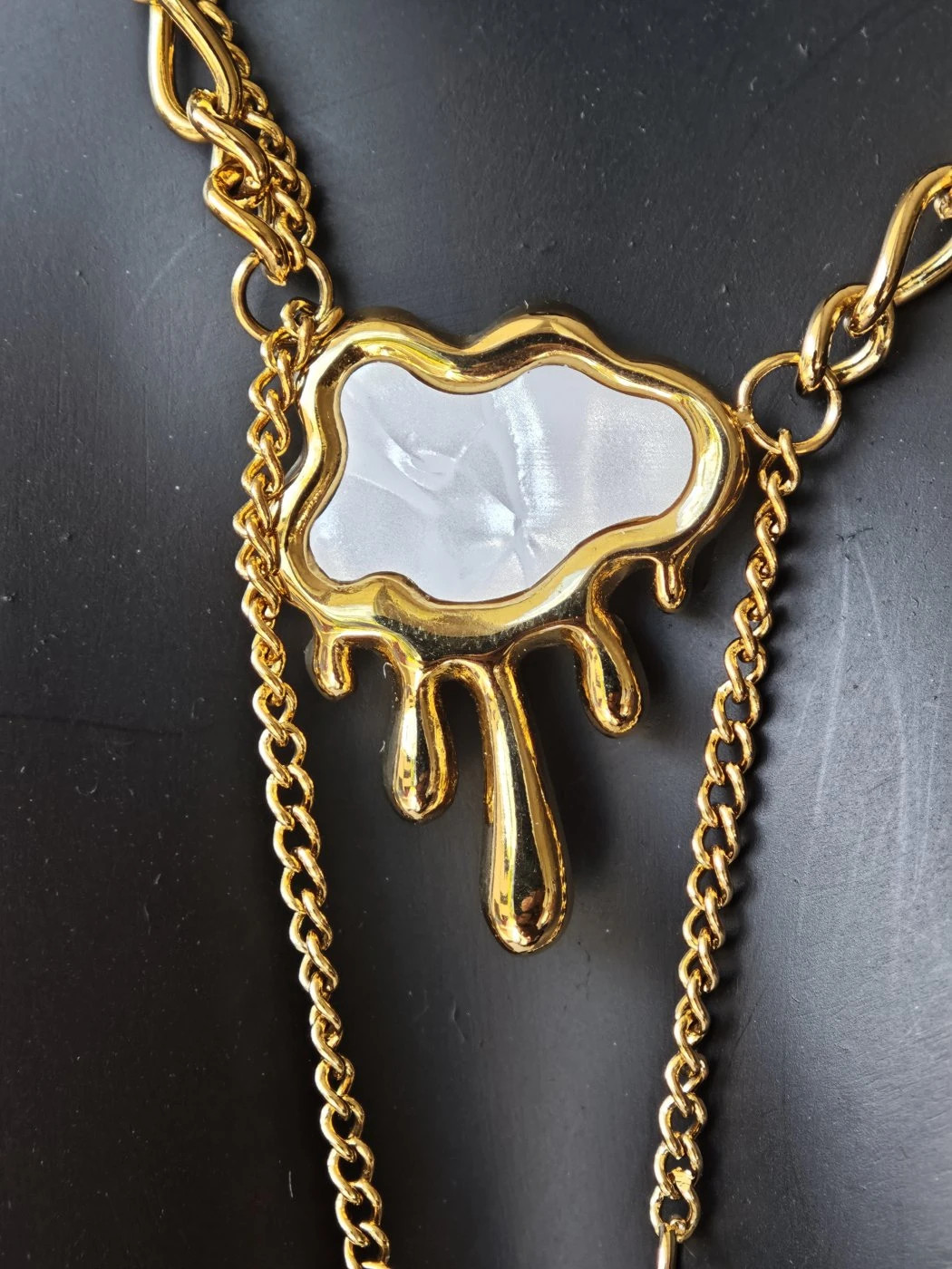 Collier nuage nacré doré - acier inoxydable 4