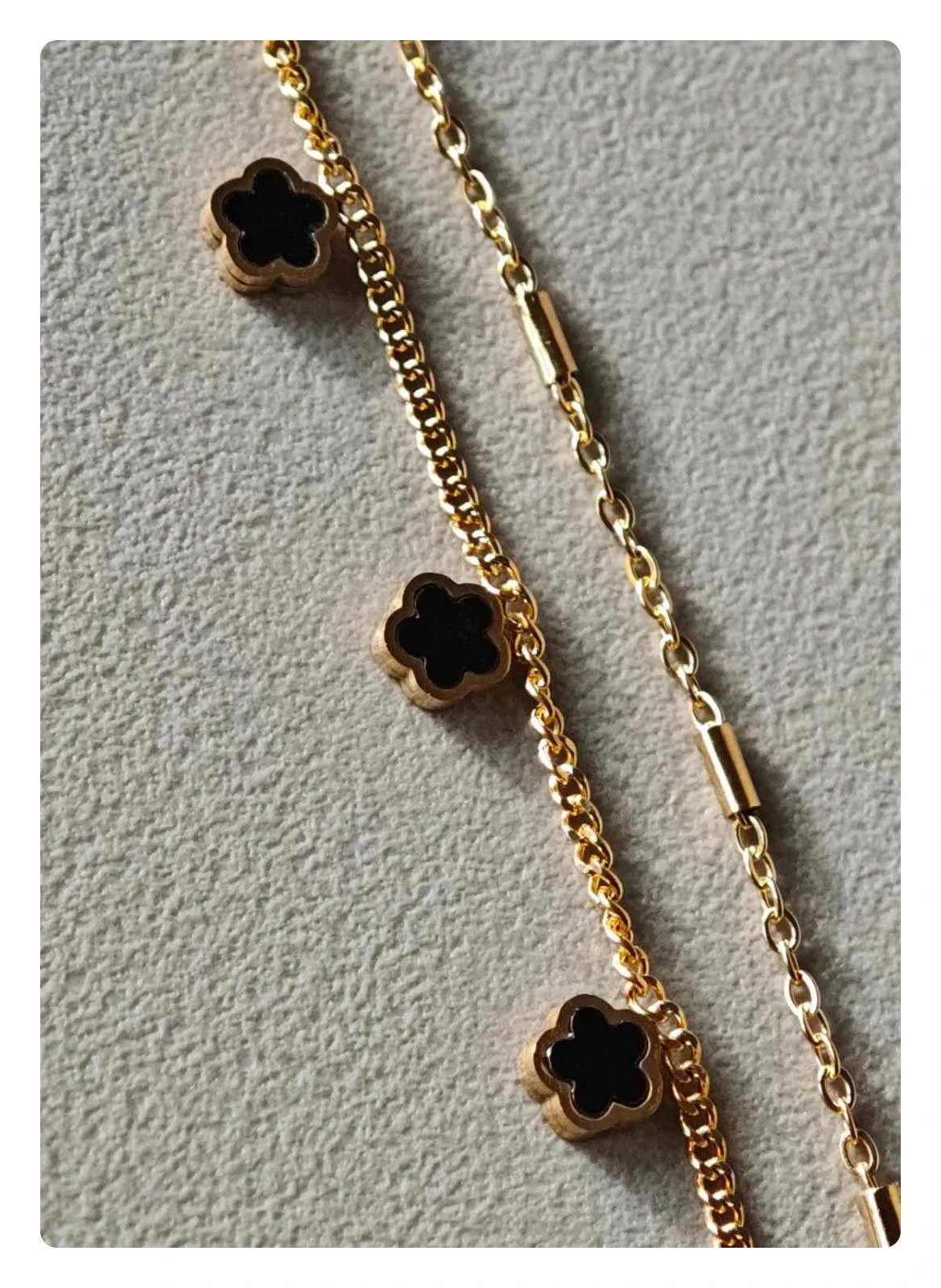 Bracelet multi-rang acier inoxydable doré fleurs noires waterproof tendance 3