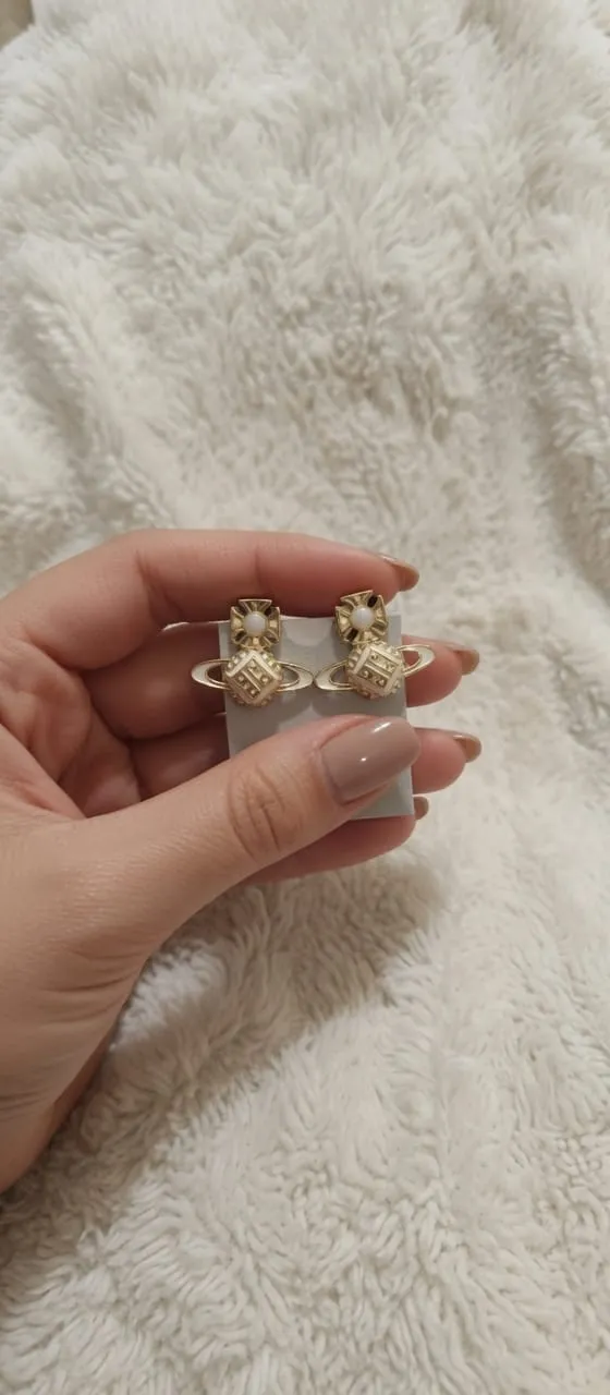 Boucles d'oreilles Vivienne Westwood argentées 3