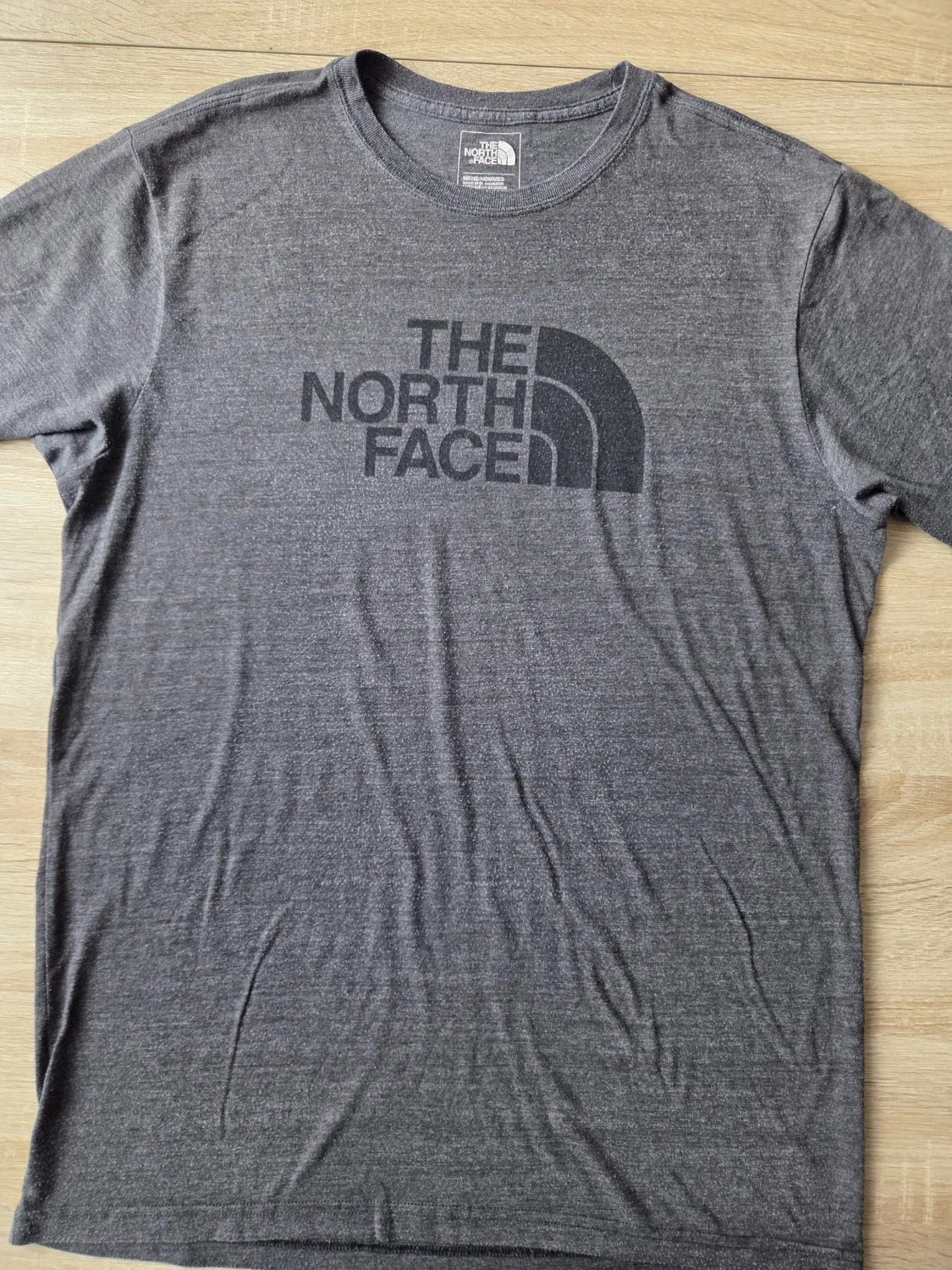 T-shirt The North Face imprimé slim col rond Gris Homme Taille L – The North Face – taille L 2