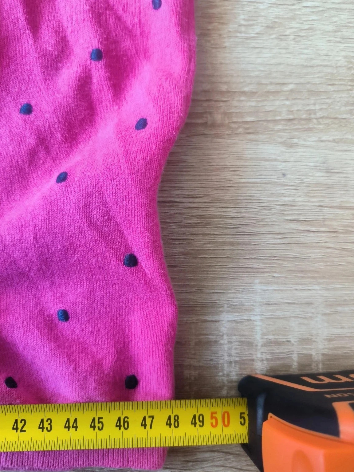 Pull col V rose fuchsia à pois noirs Tommy Hilfiger – Taille M – Tommy Hilfiger – taille M / 38 / 10 5