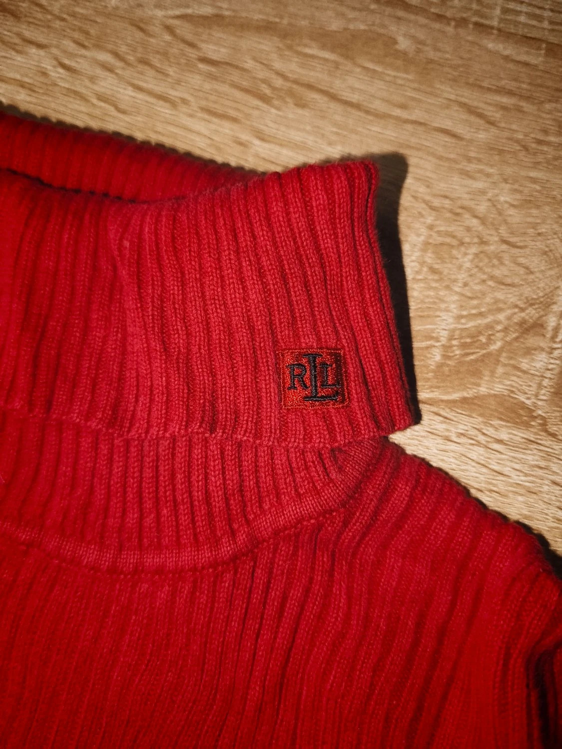 Pull Ralph Lauren col roulé maille côtelée manches longues logo brodé rouge Femme taille M – Ralph Lauren – taille M / 38 / 10 2