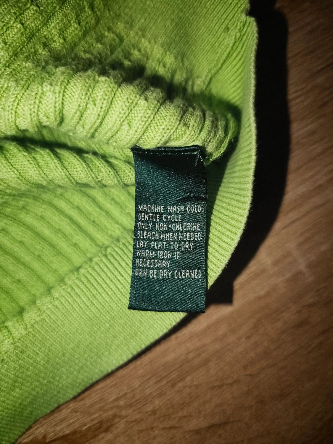 Pull Ralph Lauren torsadé col en v mailles manches longues vert Femme taille L – Ralph Lauren – taille L / 40 / 12 3