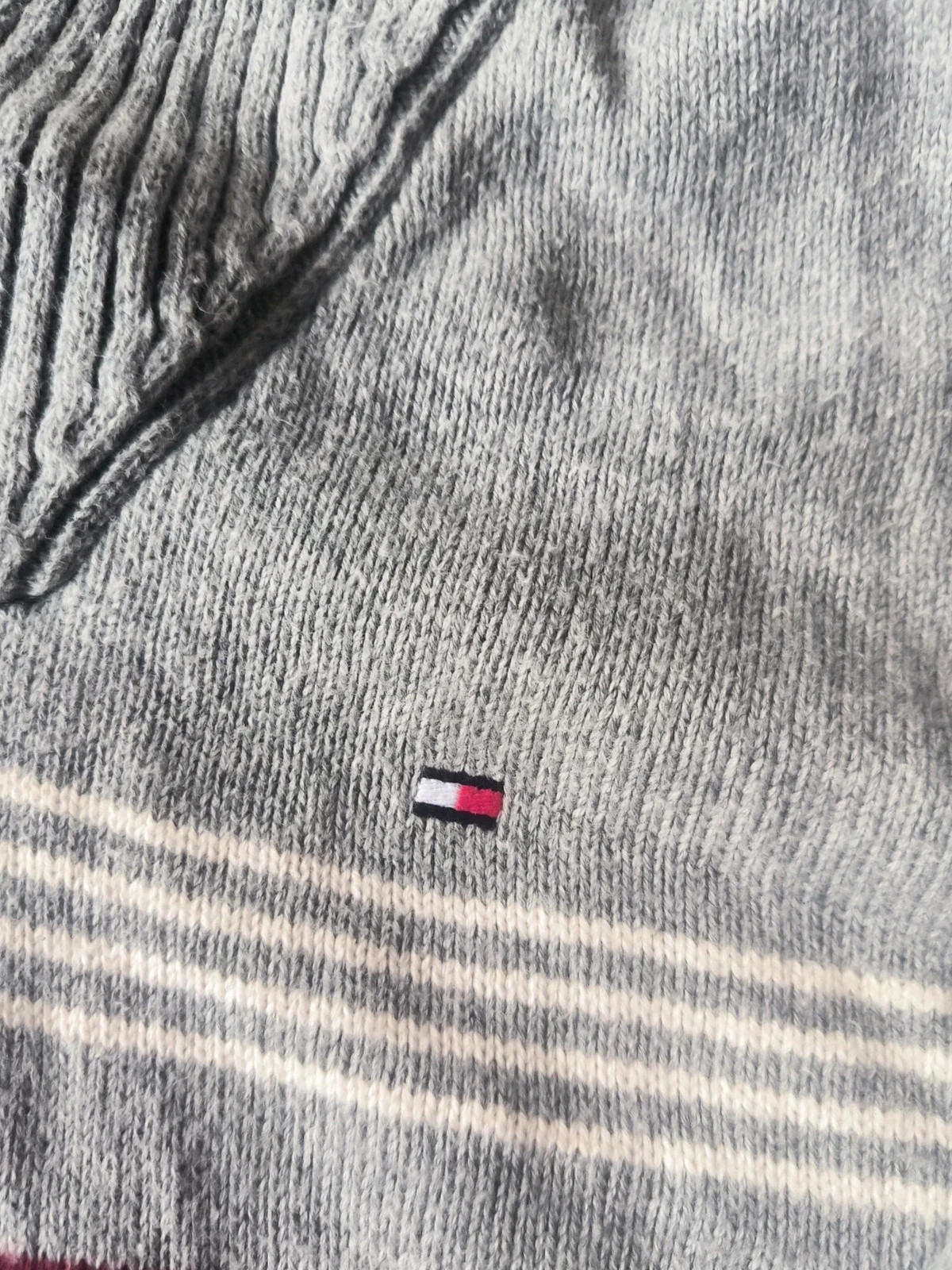 Pull Tommy Hilfiger gris rayé col châle – Taille M – Très bon état – Tommy Hilfiger – taille M 3