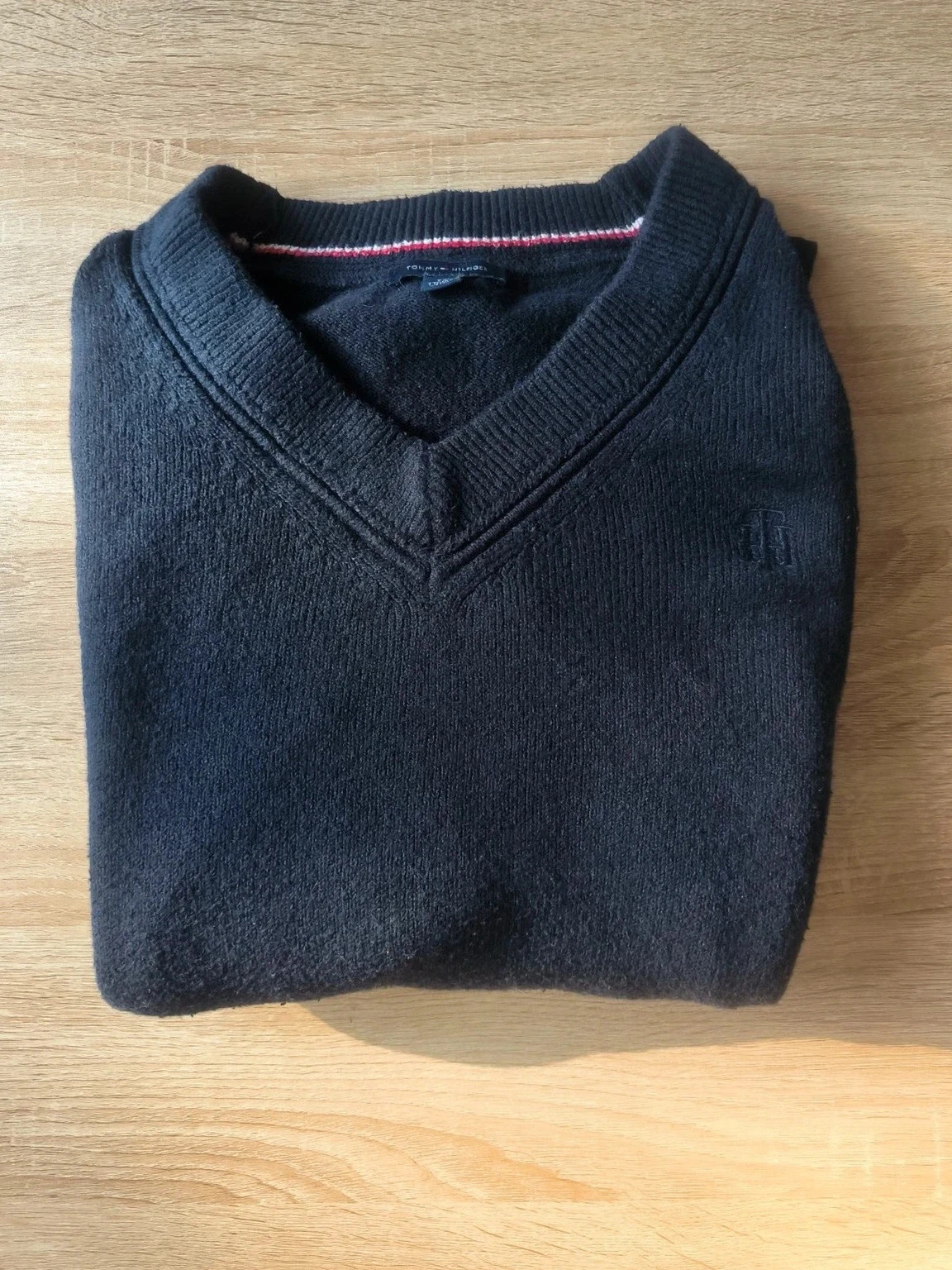 Pull col V bleu marine Tommy Hilfiger – Taille XXL