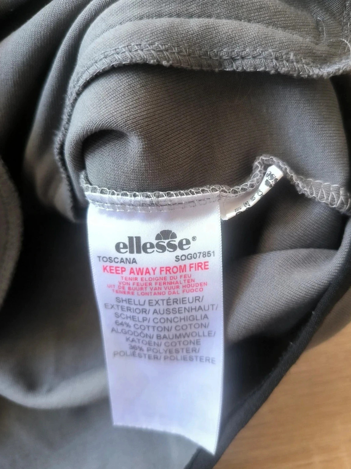 Veste sweat Ellesse Italia zippée à capuche gris anthracite taille M – Ellesse – taille M 4