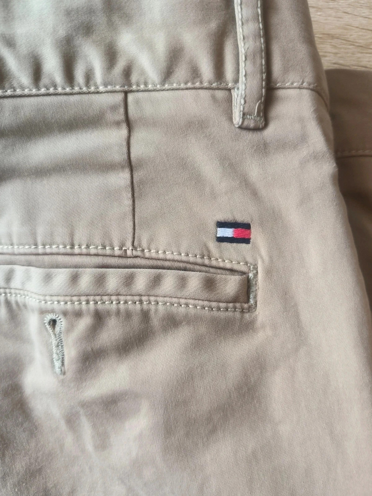 Pantalon Tommy Hilfiger Chino Beige Homme - Taille 40 – Tommy Hilfiger – taille W30 | FR 40 2