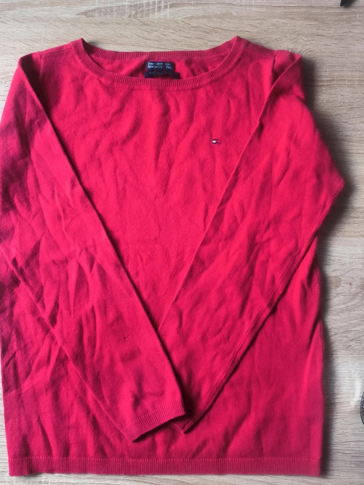 Pull Tommy Hilfiger Rouge Coton Pima – Taille S/P (Petit accroc manche)