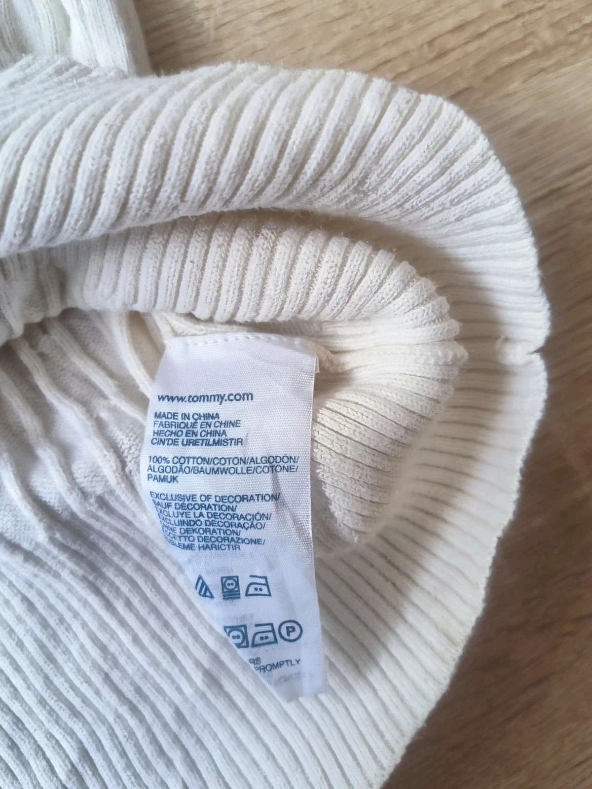 Pull Tommy Hilfiger en maille torsadée blanc crème col en V – Taille M Femme – Tommy Hilfiger – taille M / 38 / 10 5