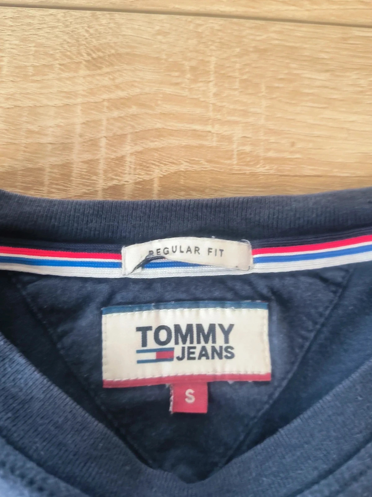 T-shirt bleu marine Tommy Jeans – Grand Logo – Taille S – Très bon état – Tommy Hilfiger – taille S 3