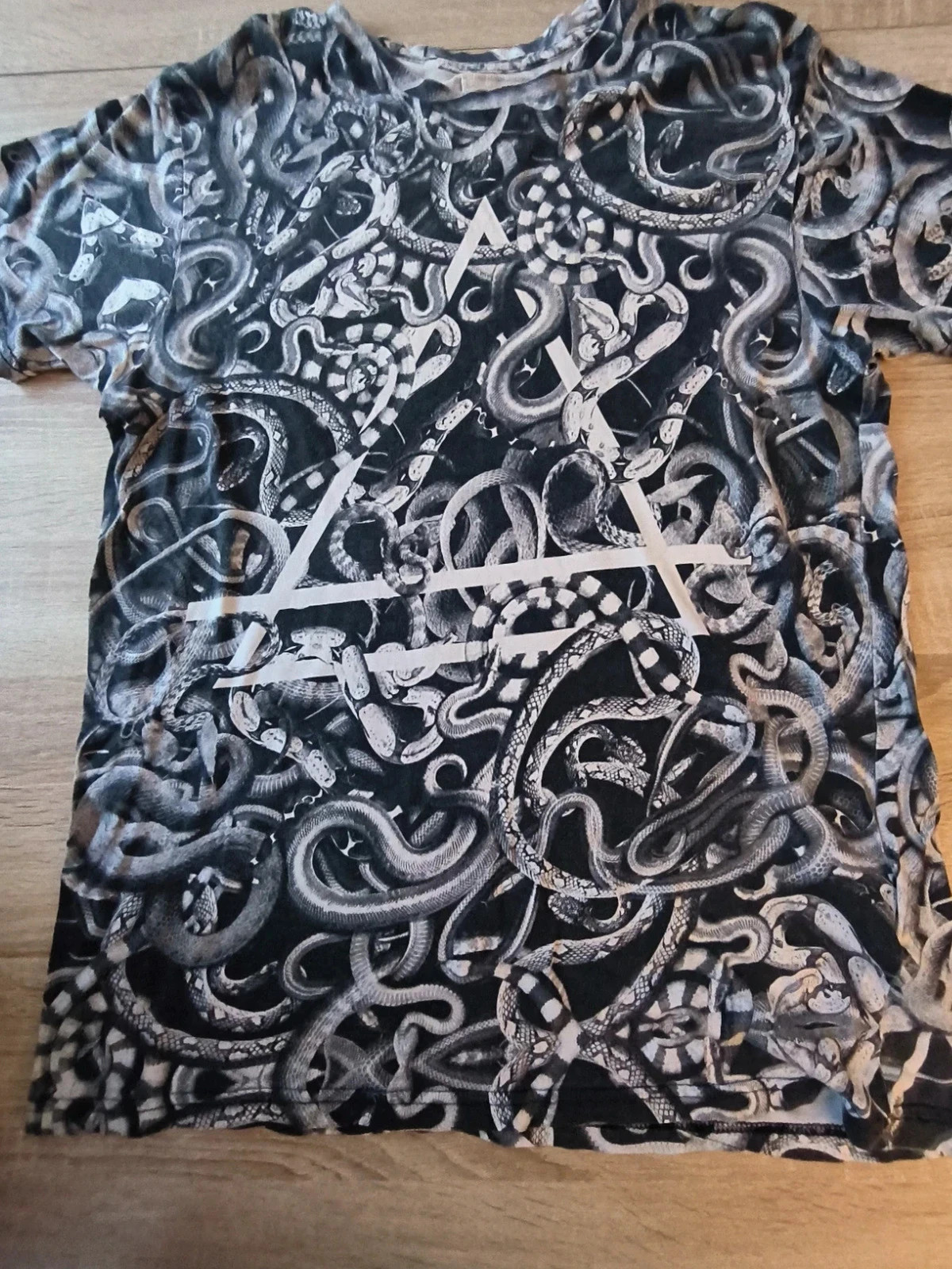 T-shirt Eleven Paris "Life is a Joke" - Imprimé Serpents - Taille L – ELEVENPARIS – taille L 2