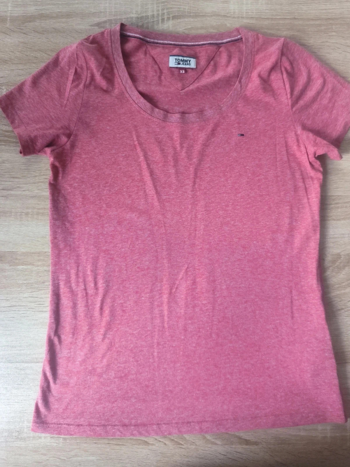 T-shirt Rose Chiné Tommy Jeans – Col V – Taille XS – Très bon état – Tommy Hilfiger – taille XS / 34 / 6 2