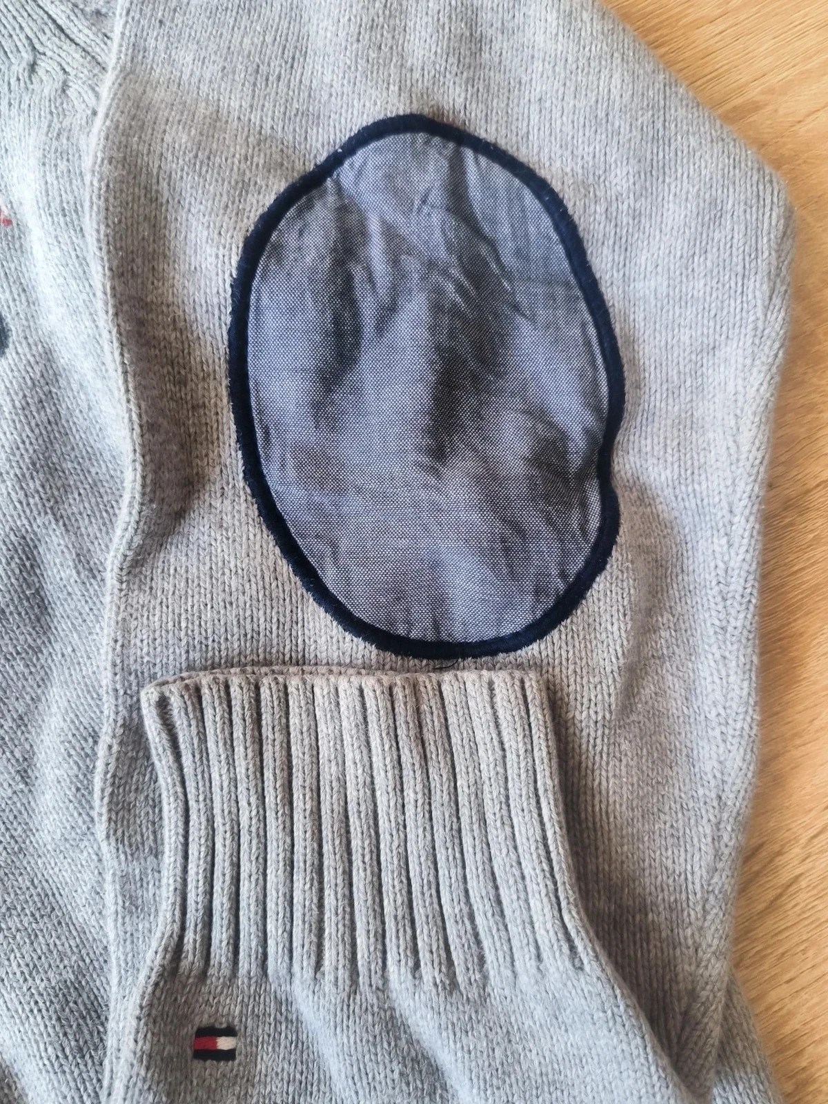 Pull col camionneur gris Tommy Hilfiger avec coudières – Taille XL (Enfant 20 ans / S-XS) – Tommy Hilfiger – taille S 4